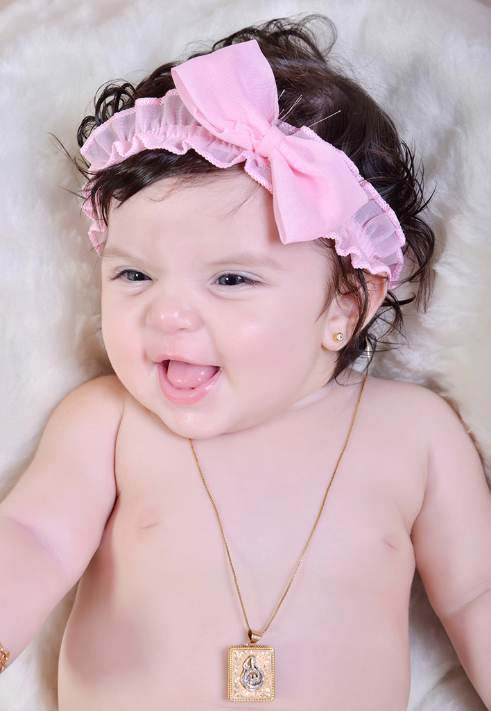 Séance photo en studio bébé fillette à Montréal